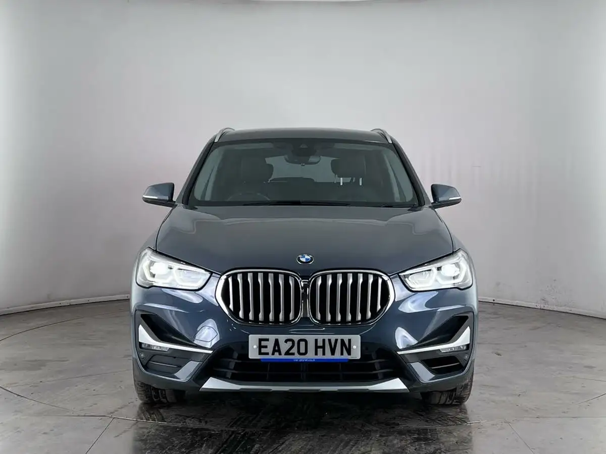 2020-bmw-x1-20-sdrive-20i-xline-big-4