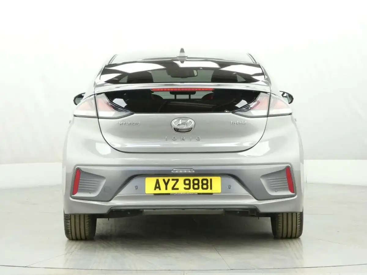 2021-hyundai-ioniq-16-gdi-premium-se-hybrid-big-6