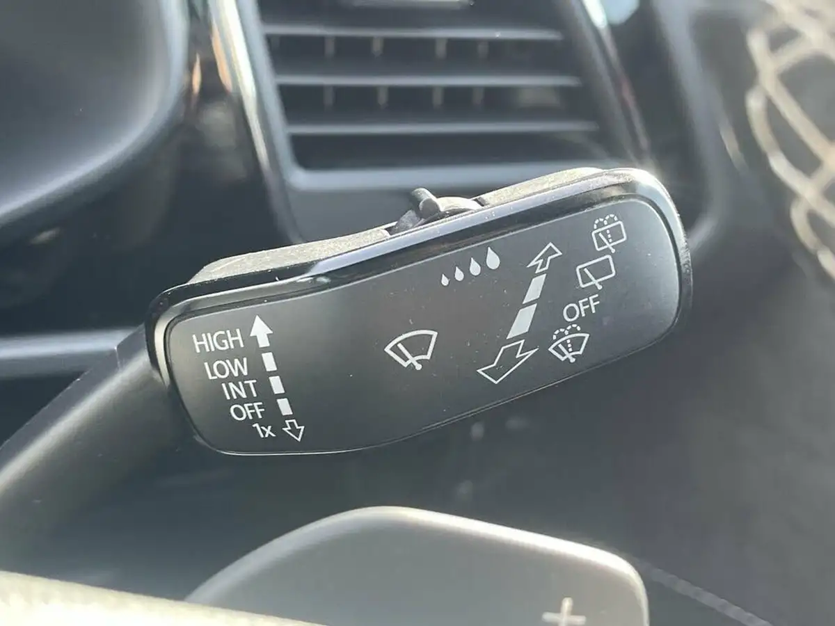 2020-seat-leon-20-tsi-cupra-lux-big-16