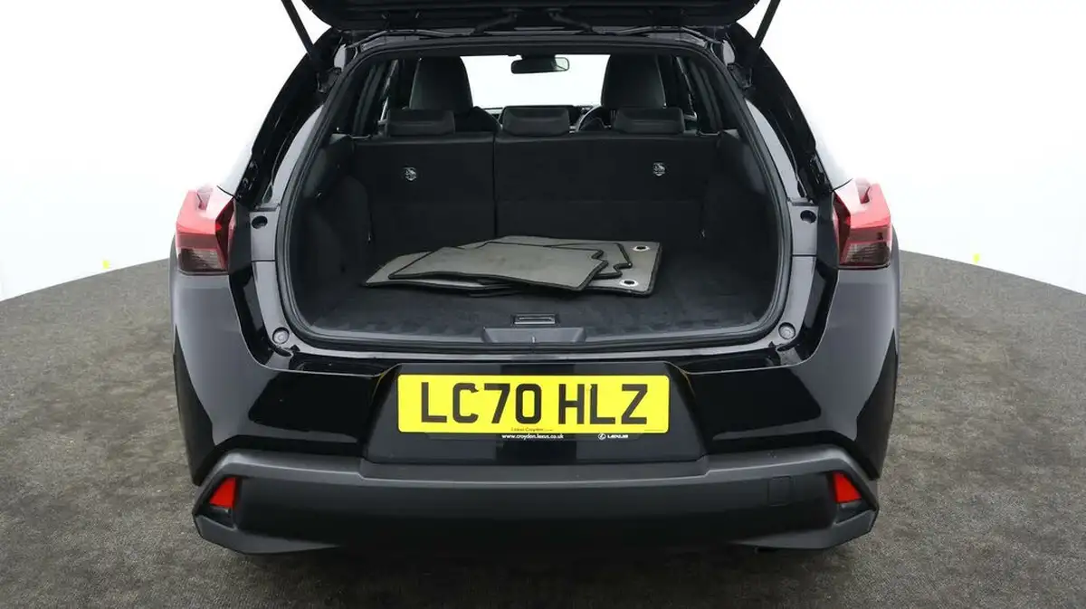 2020-lexus-ux-250h-20-ux-without-navigation-big-16