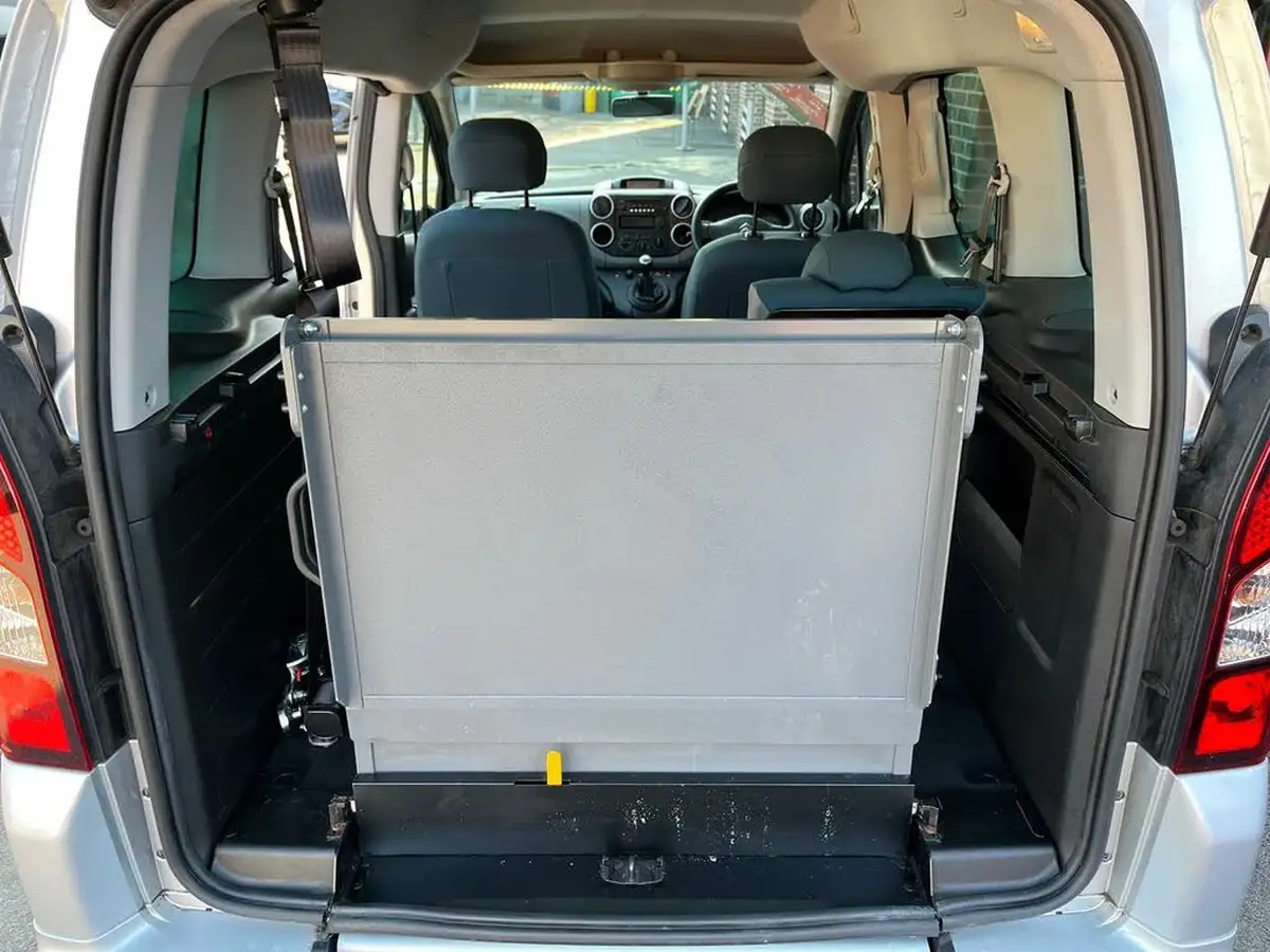 2018-citroen-berlingo-16bluehdi-multispace-feel-100ps-big-19