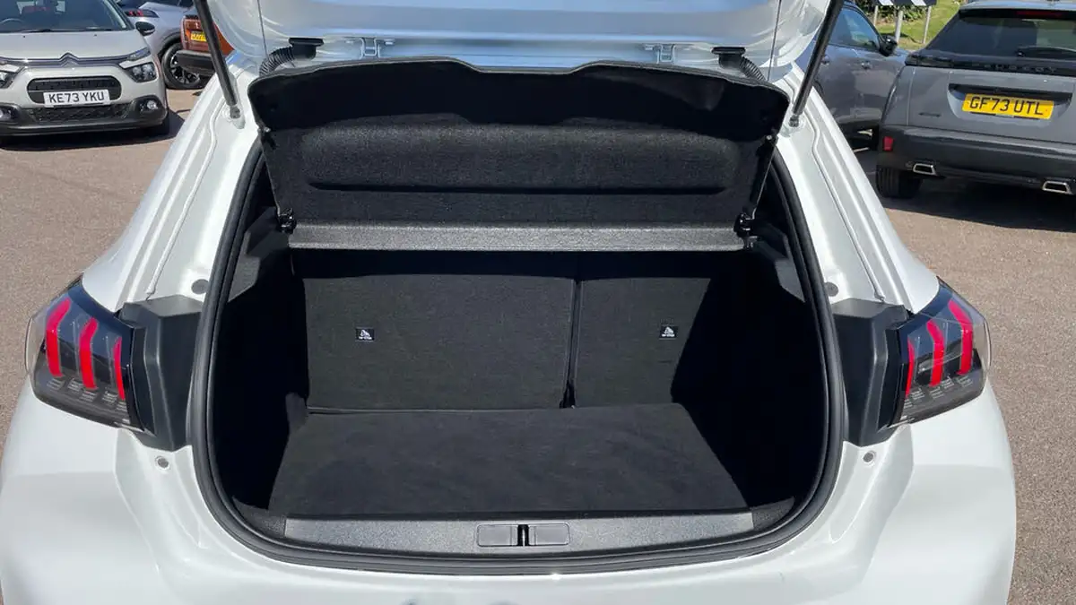 2020-peugeot-208-12-puretech-allure-premium-100bhp-big-18
