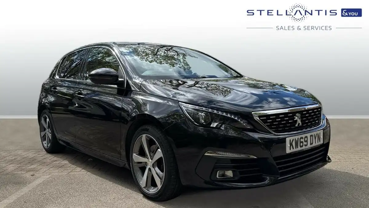 2019-peugeot-308-12-puretech-gt-line-big-0