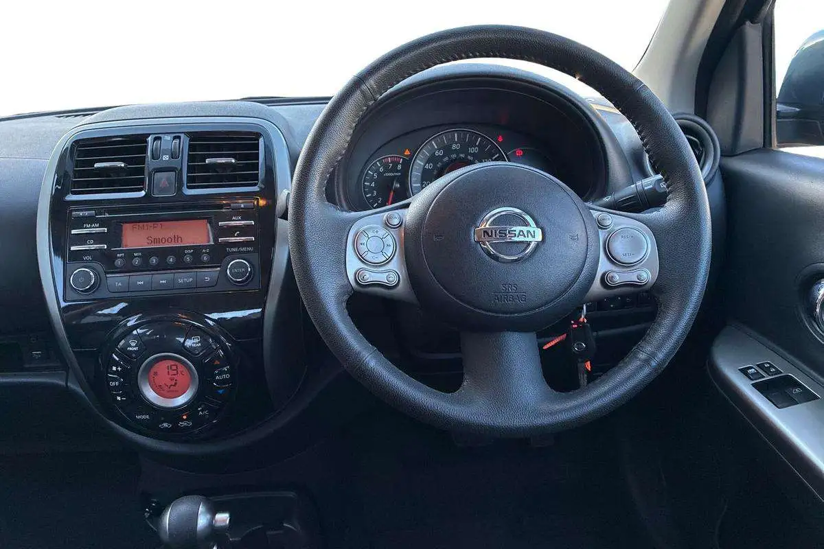 2016-nissan-micra-12-acenta-cvt-big-10