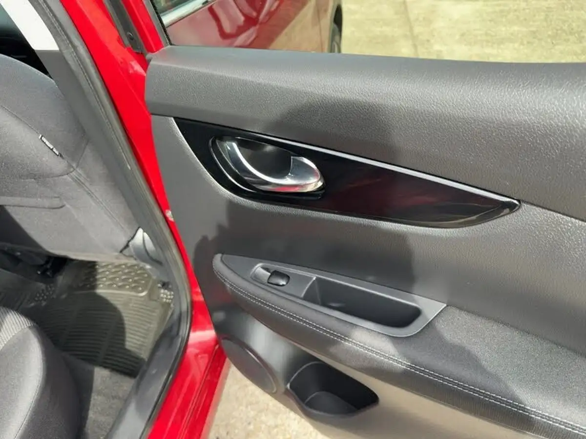 2017-nissan-qashqai-12-dig-t-n-connecta-xtronic-cvt-big-21