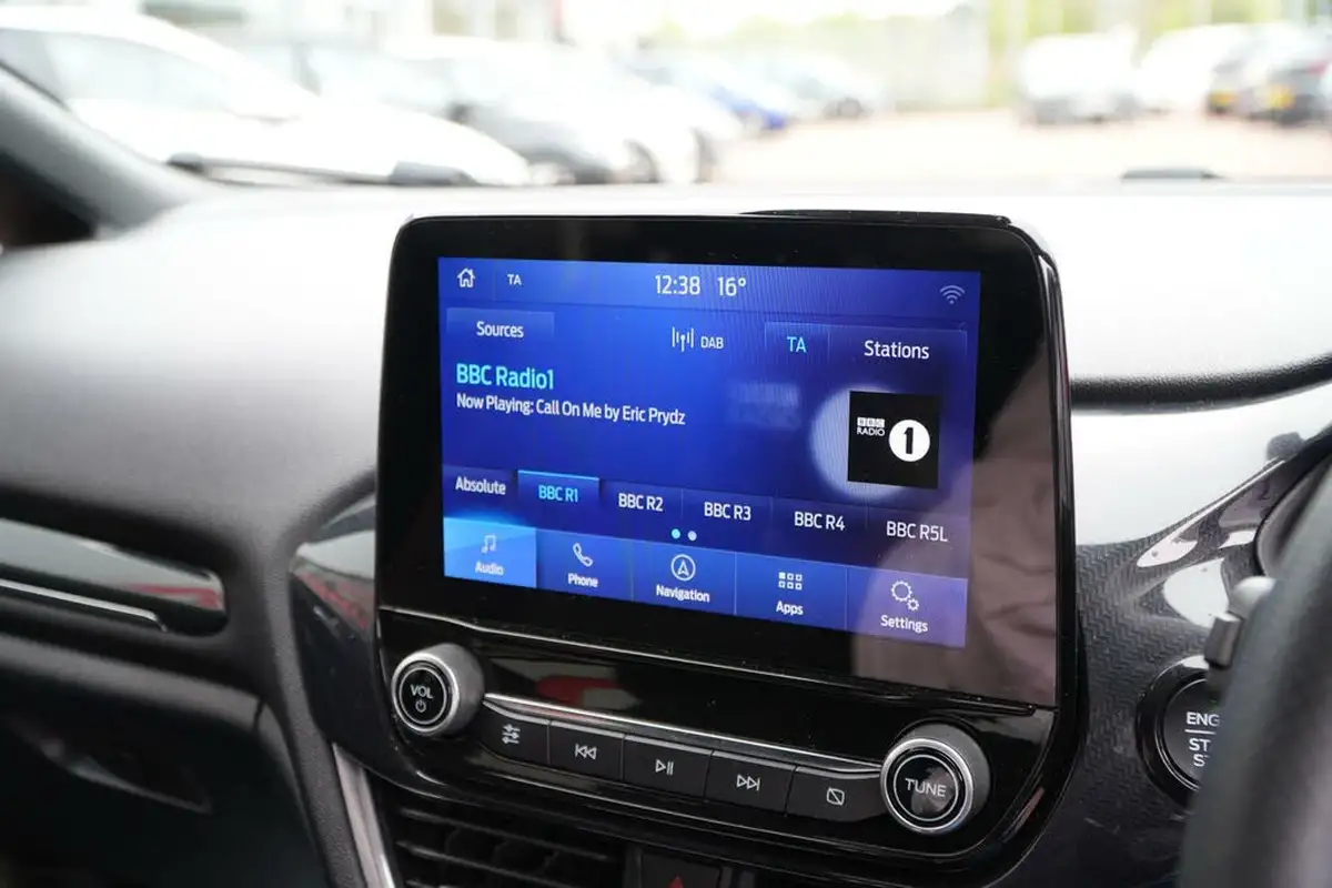 2021-ford-fiesta-10t-st-line-edition-155ps-hybrid-mhev-5d-big-32