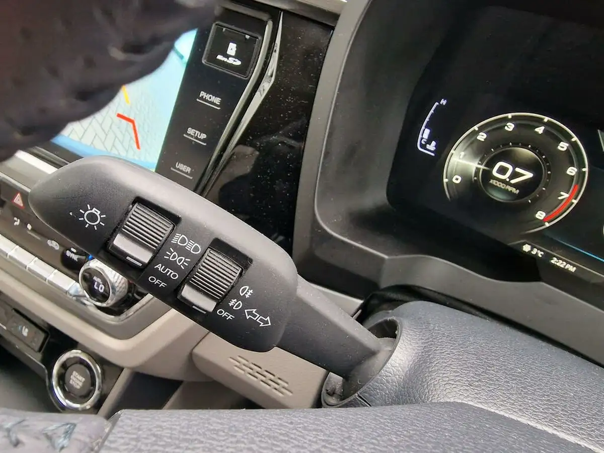 2021-kgm-ssangyong-korando-15-ultimate-big-9