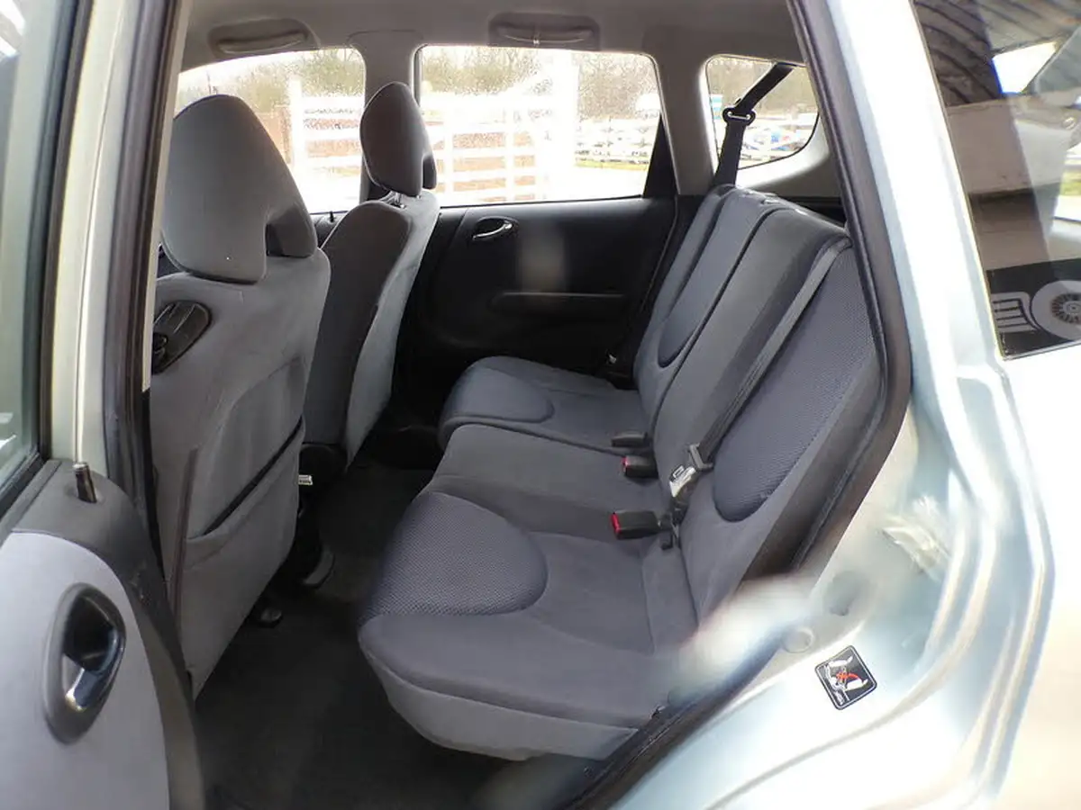 2008-honda-jazz-14-se-big-14