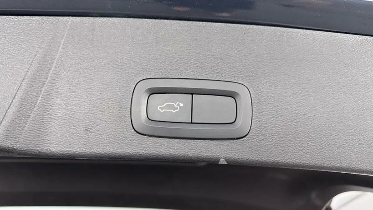 2021-volvo-xc40-15-t3-inscription-pro-161bhp-auto-big-30