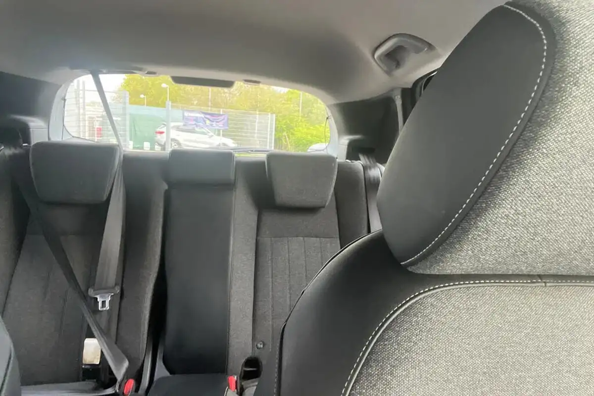 2020-honda-jazz-15-i-mmd-ex-big-19