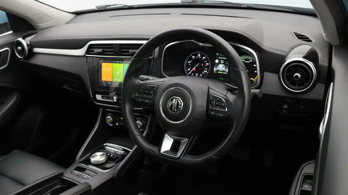 2021-mg-zs-suv-e-exclusive-ev-big-9
