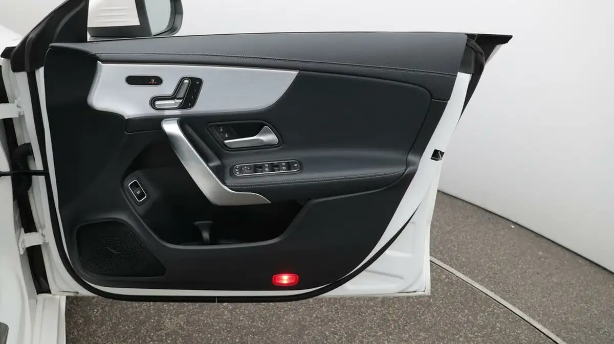 2020-mercedes-benz-cla-13-cla-180-amg-line-premium-plus-coupe-4d-big-15