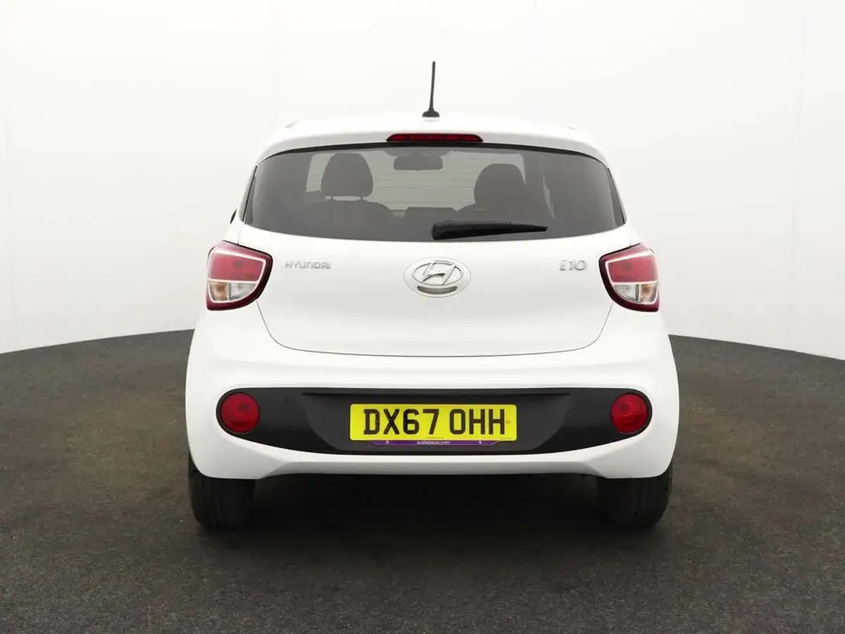 2017-hyundai-i10-12-premium-big-2