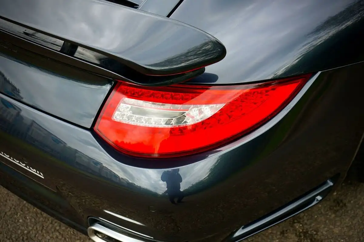 2010-porsche-911-38-turbo-coupe-pdk-big-52
