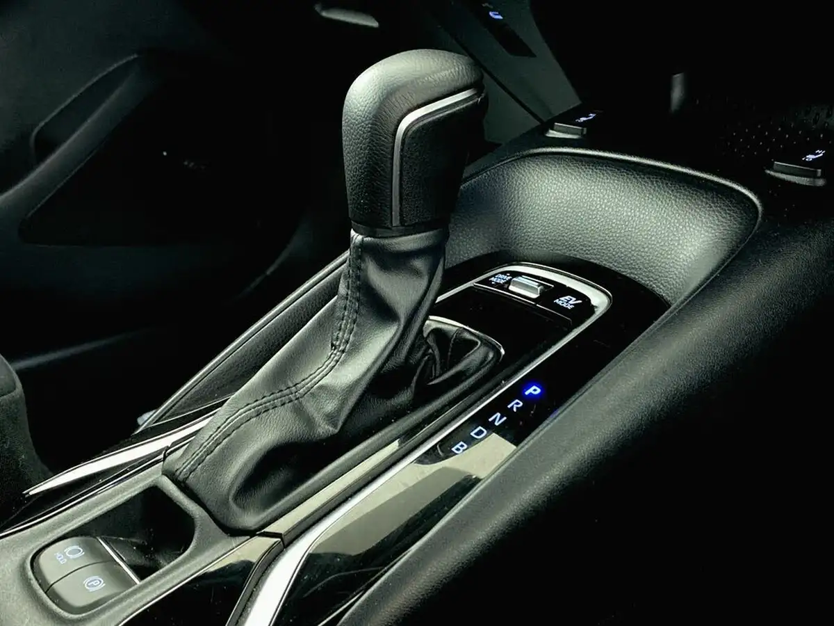 2023-suzuki-swace-18-motion-big-21