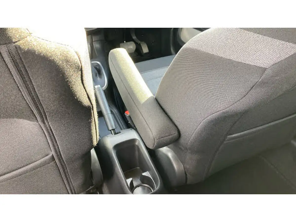 2022-citroen-c3-12-puretech-shine-plus-110ps-ss-eat6-big-25