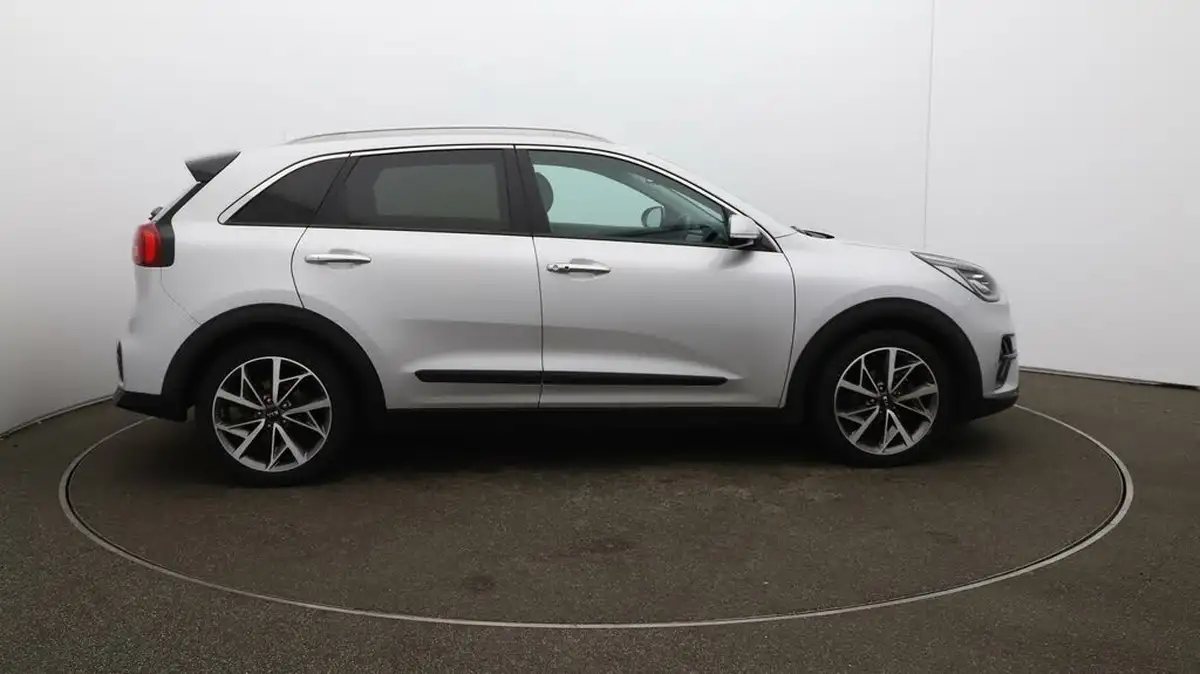 2021-kia-niro-16-gdi-4-132kwh-big-8