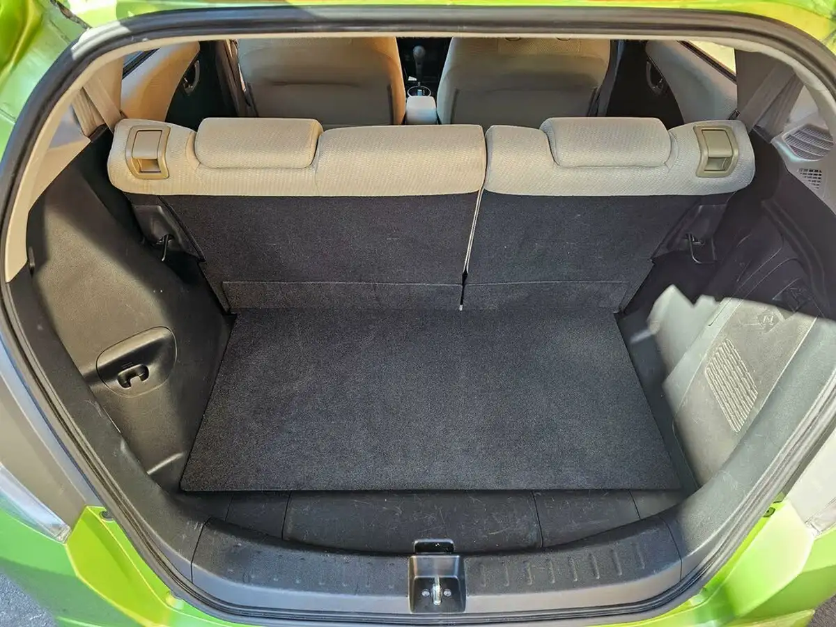 2012-honda-jazz-big-40