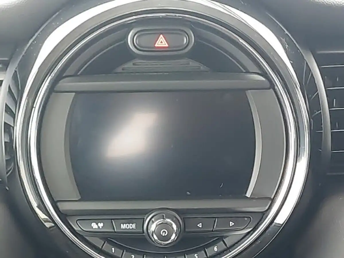 2019-mini-cooper-15-cooper-classic-hatchback-5d-big-9