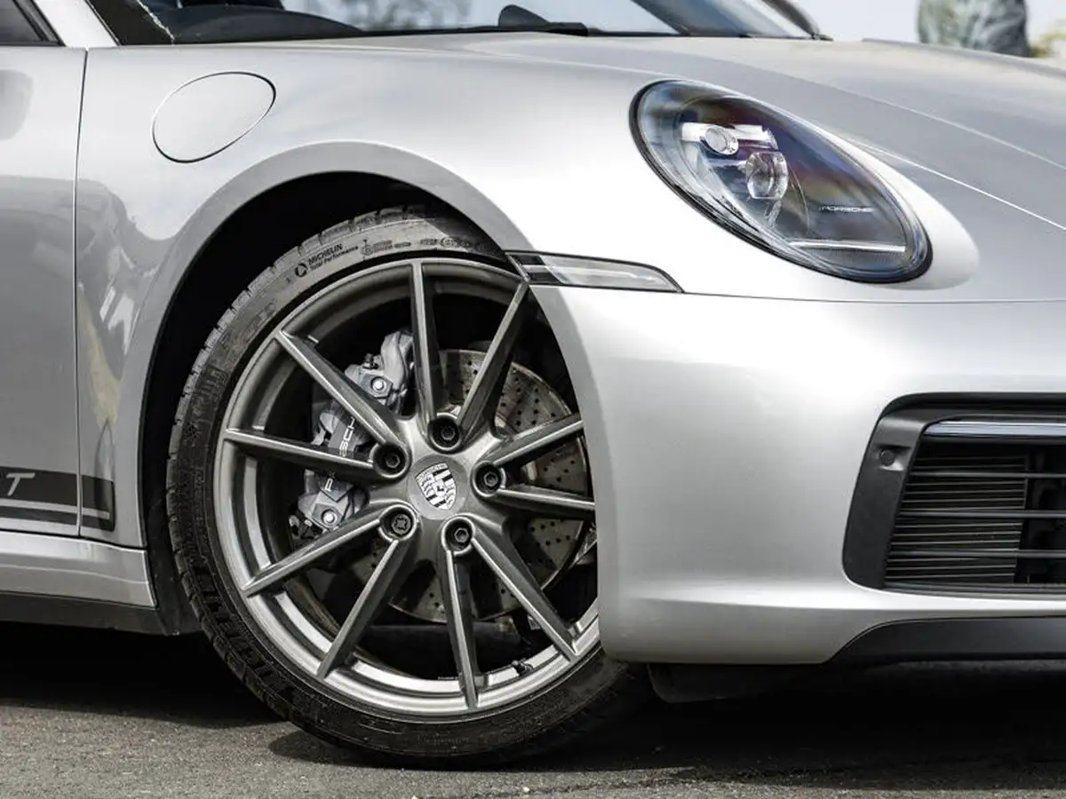 2023-porsche-911-30-carrera-t-big-8