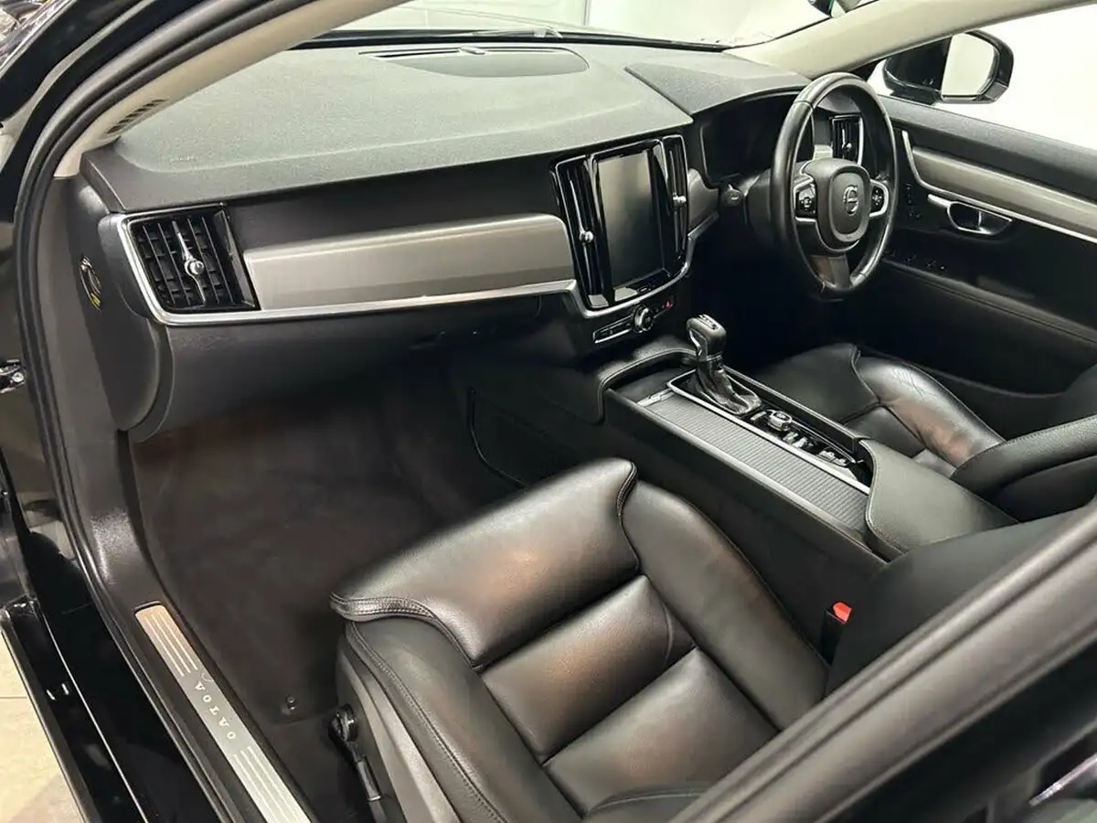 2020-volvo-v90-20-t4-momentum-plus-big-14