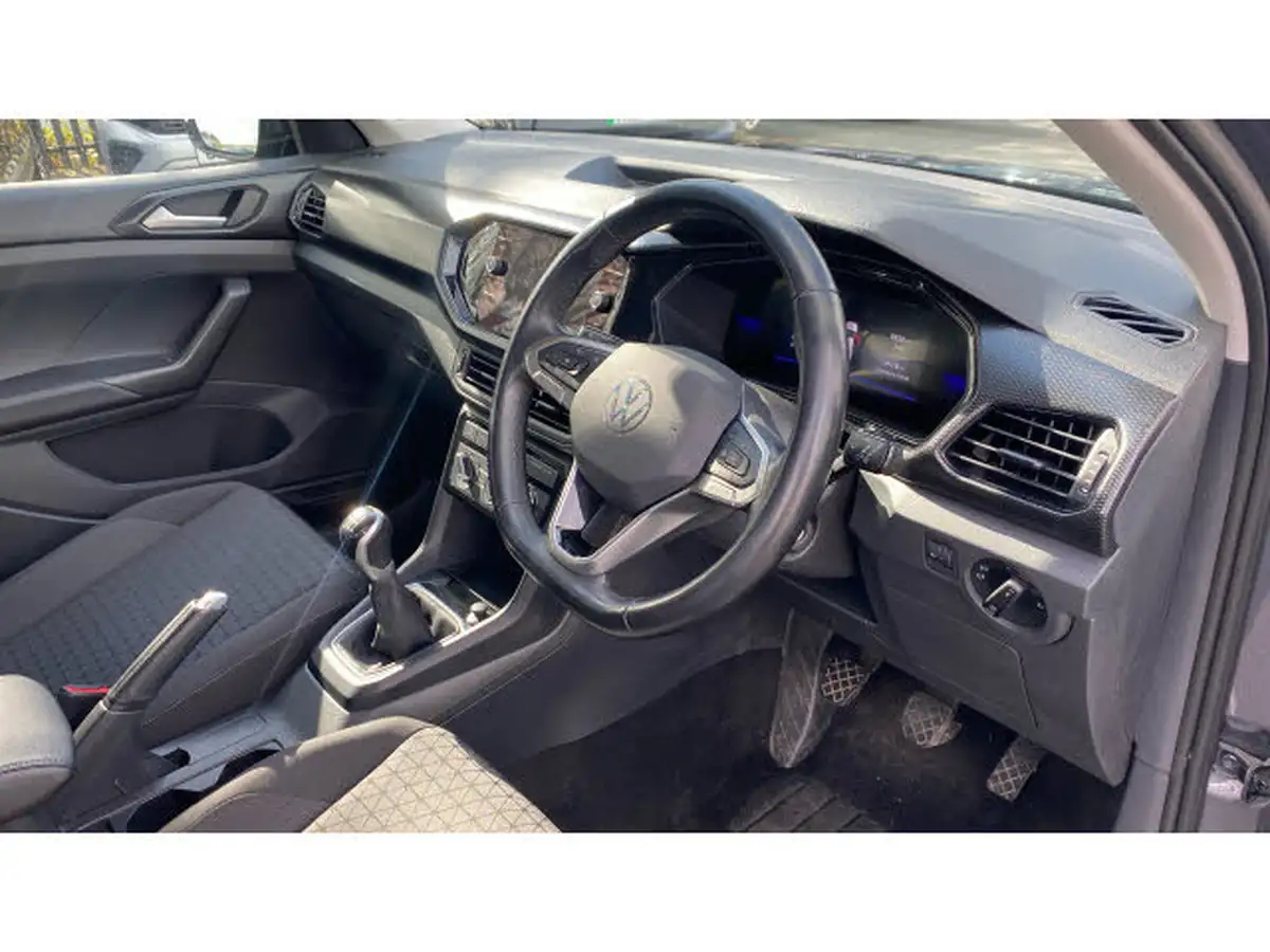 2022-volkswagen-t-cross-10-tsi-se-110ps-big-5