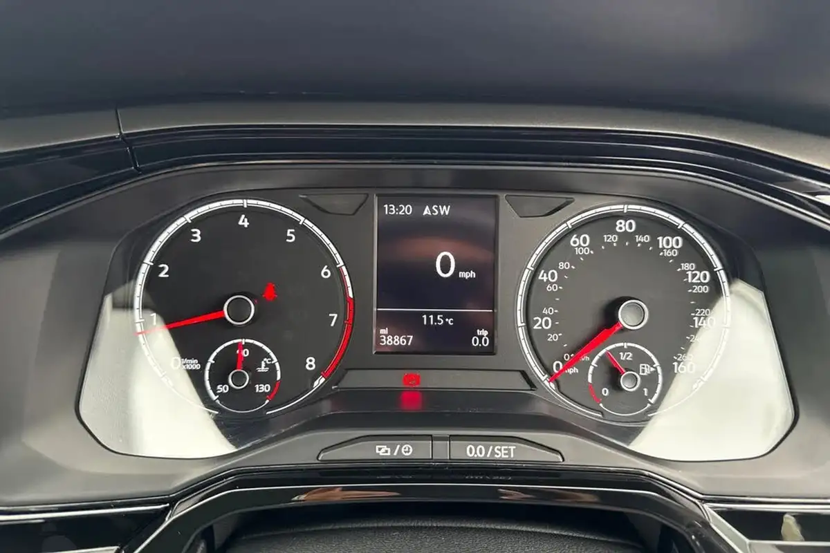 2019-volkswagen-polo-10-se-tech-edition-65ps-big-39