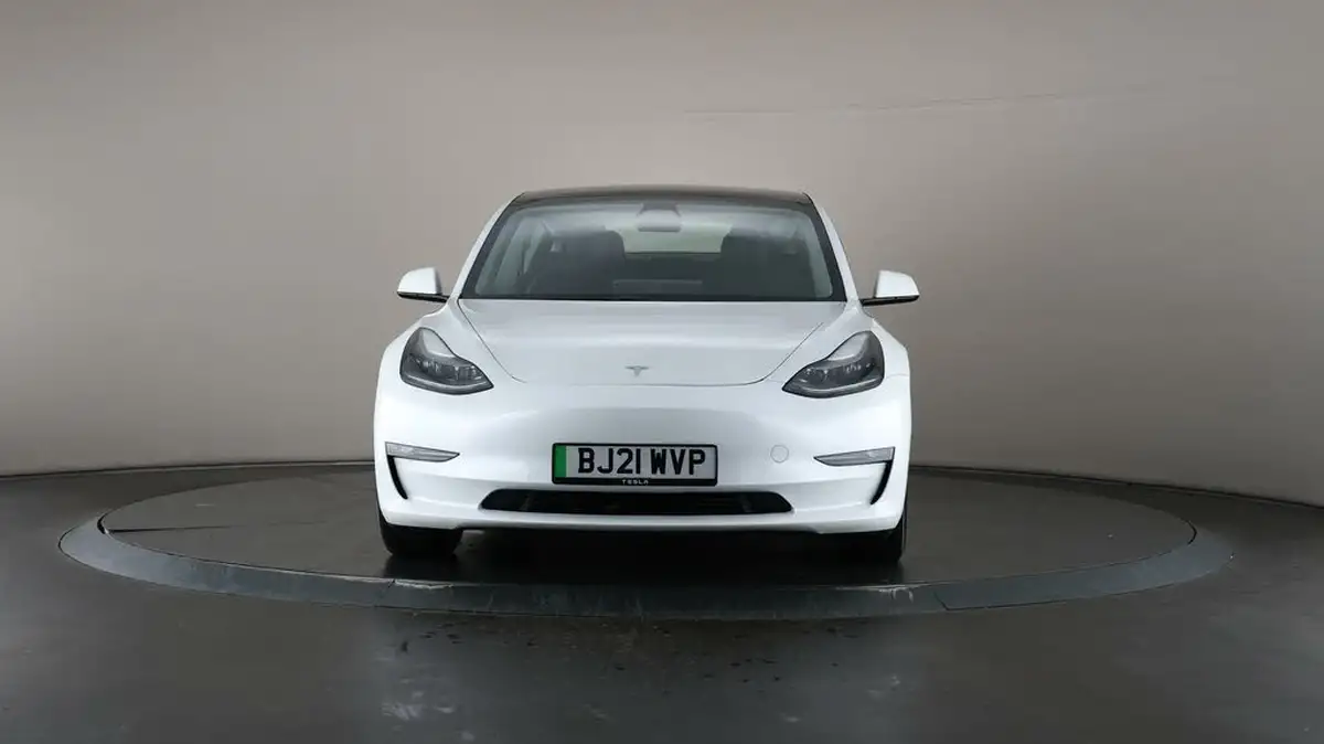 2021-tesla-model-3-e-long-range-4x4-big-1