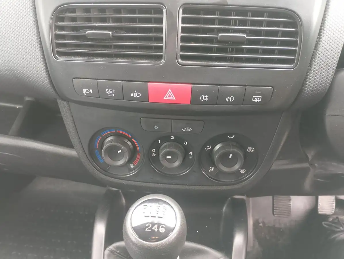2021-fiat-doblo-cargo-16td-l2h1-maxi-tecnico-105bhpeu6dt-panel-van-big-10