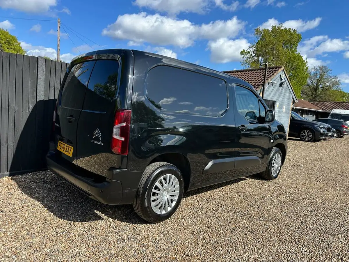 2020-citroen-berlingo-15bluehdi-650-enterprise-ss-big-3