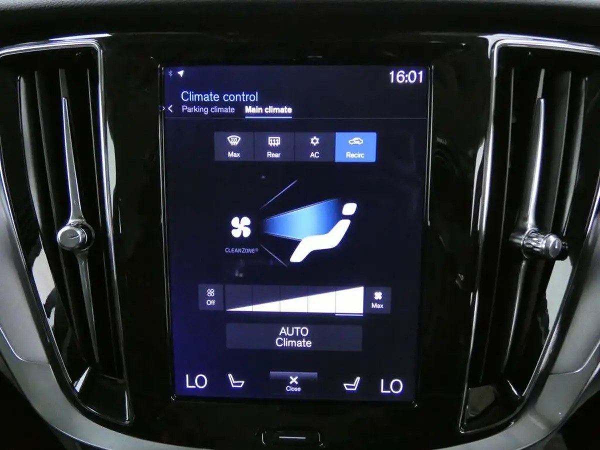 2022-volvo-v60-20-b3-momentum-161bhp-big-10