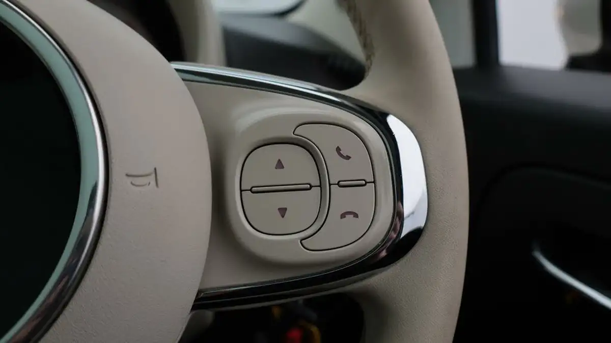 2020-fiat-500-10-lounge-big-24