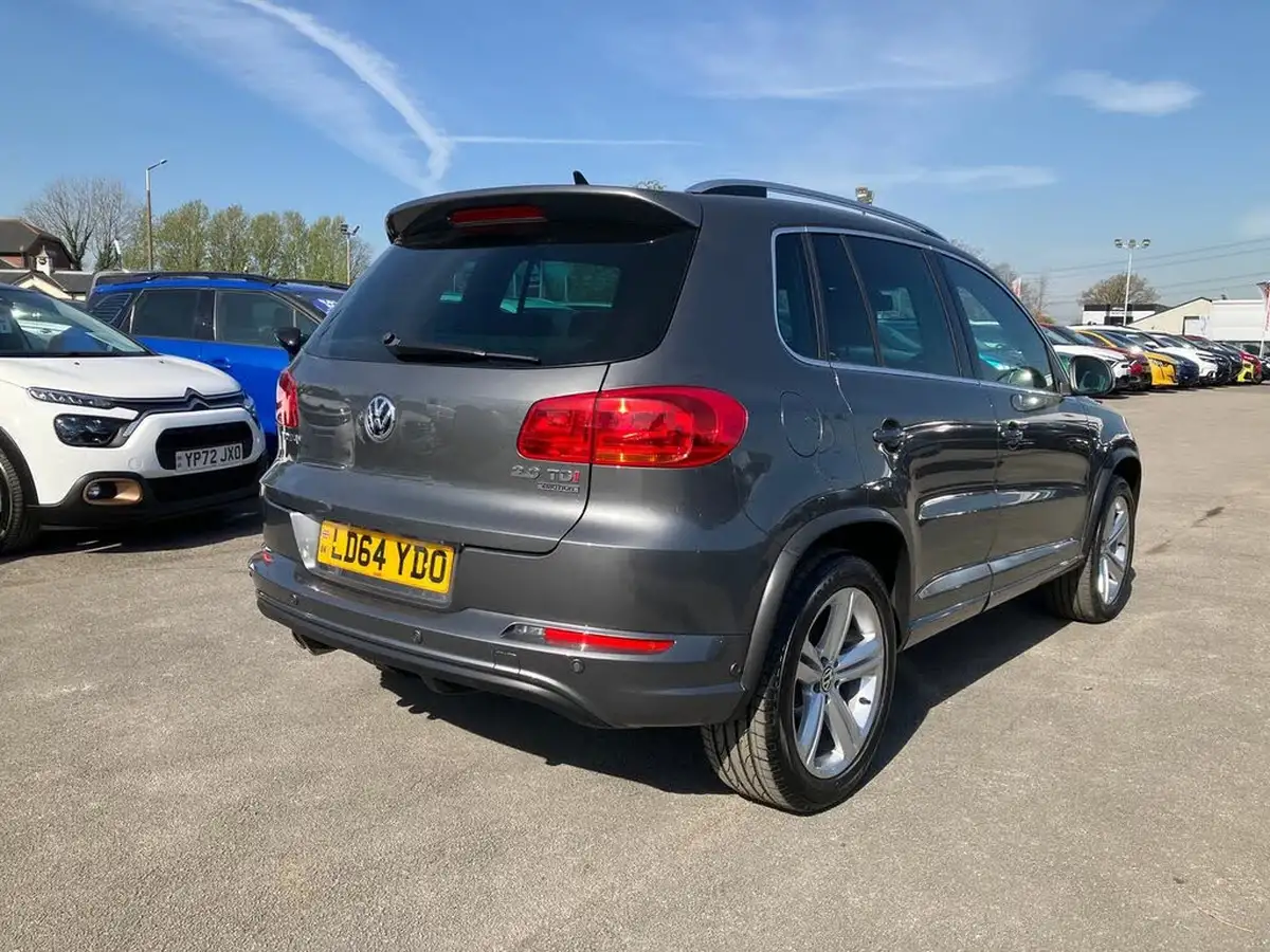 2015-volkswagen-tiguan-20tdi-r-line-177ps-4motion-r-line-bmt-ss-dsg-big-20