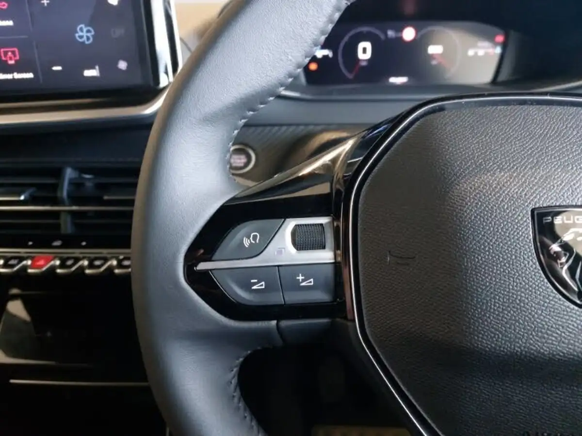 2024-peugeot-2008-suv-12-puretech-allure-130ps-big-9