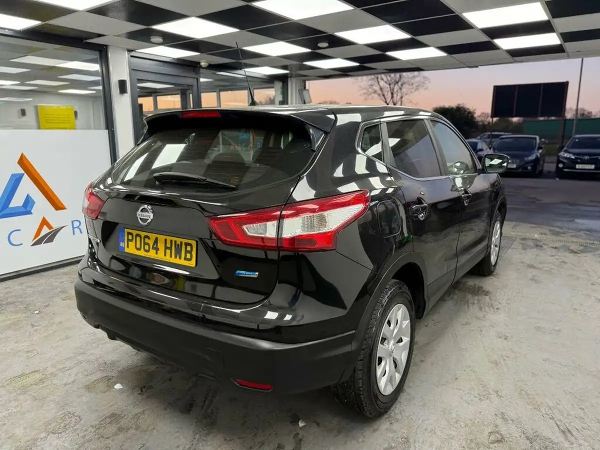 2014-nissan-qashqai-15dci-visia-big-4