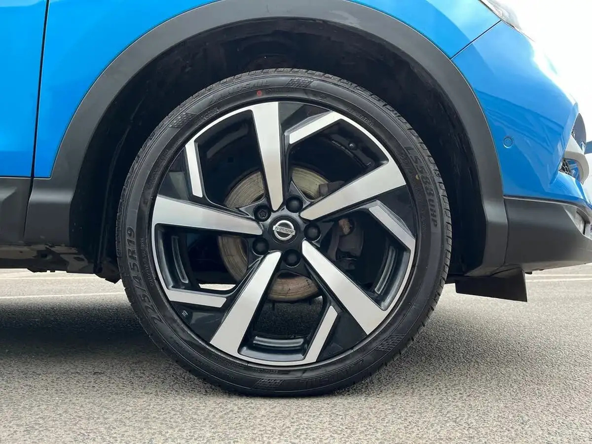 2017-nissan-qashqai-15dci-tekna-big-14