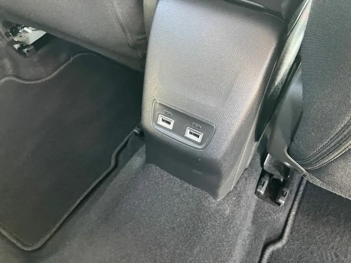 2022-peugeot-2008-suv-12-puretech-allure-premium-100bhp-big-29