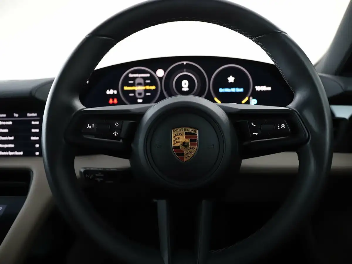 2021-porsche-taycan-e-4s-530ps-big-11