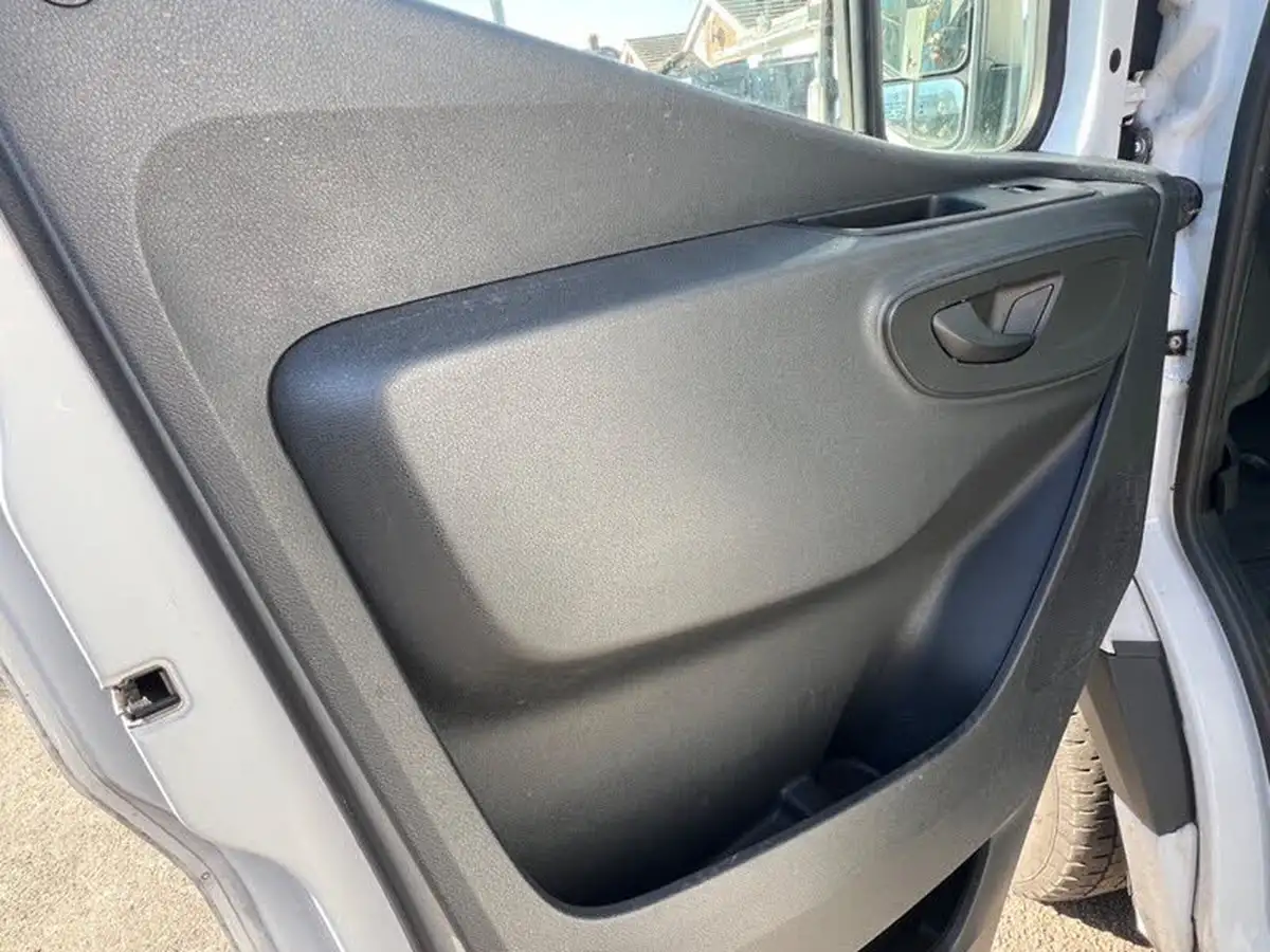 2020-mercedes-benz-sprinter-21cdi-314-l2h1-panel-van-fwd-big-55
