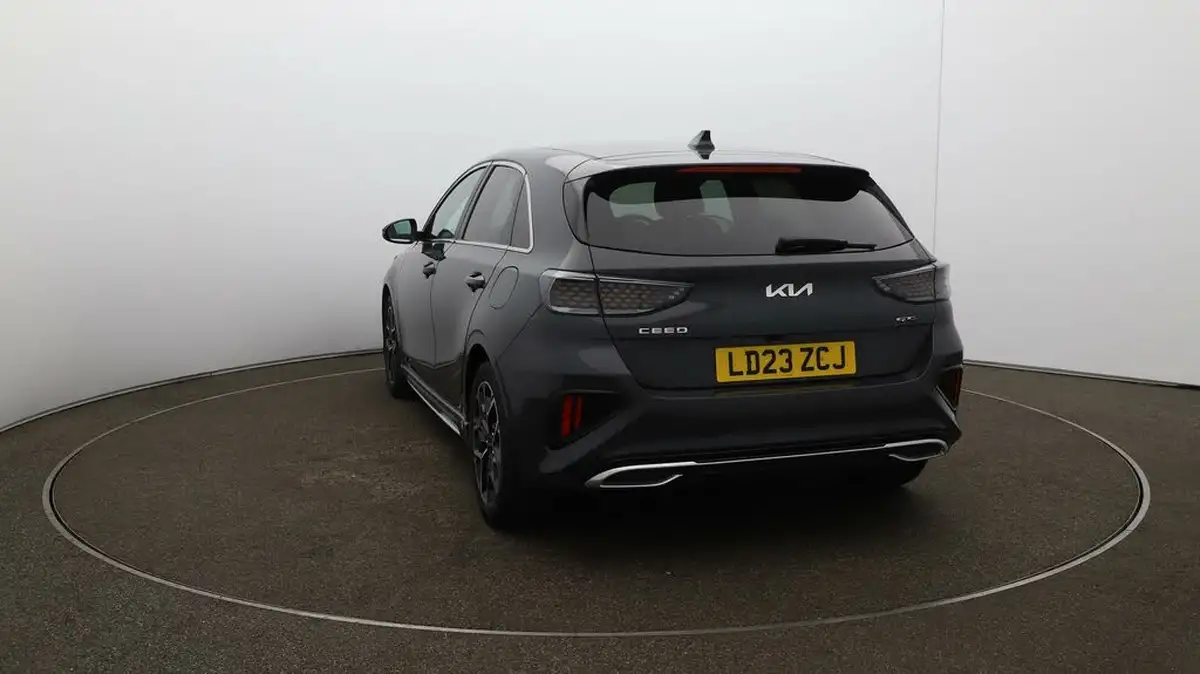 2022-kia-ceed-15-t-gdi-gt-line-big-52