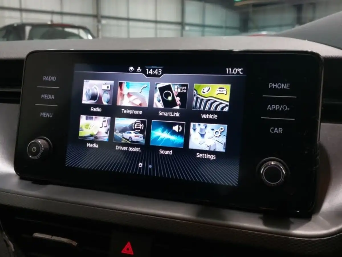 2021-skoda-kamiq-10-tsi-se-109ps-dsg-big-18