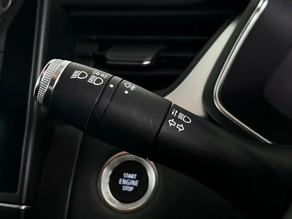 2021-renault-captur-13-tce-iconic-130bhp-edc-auto-big-21