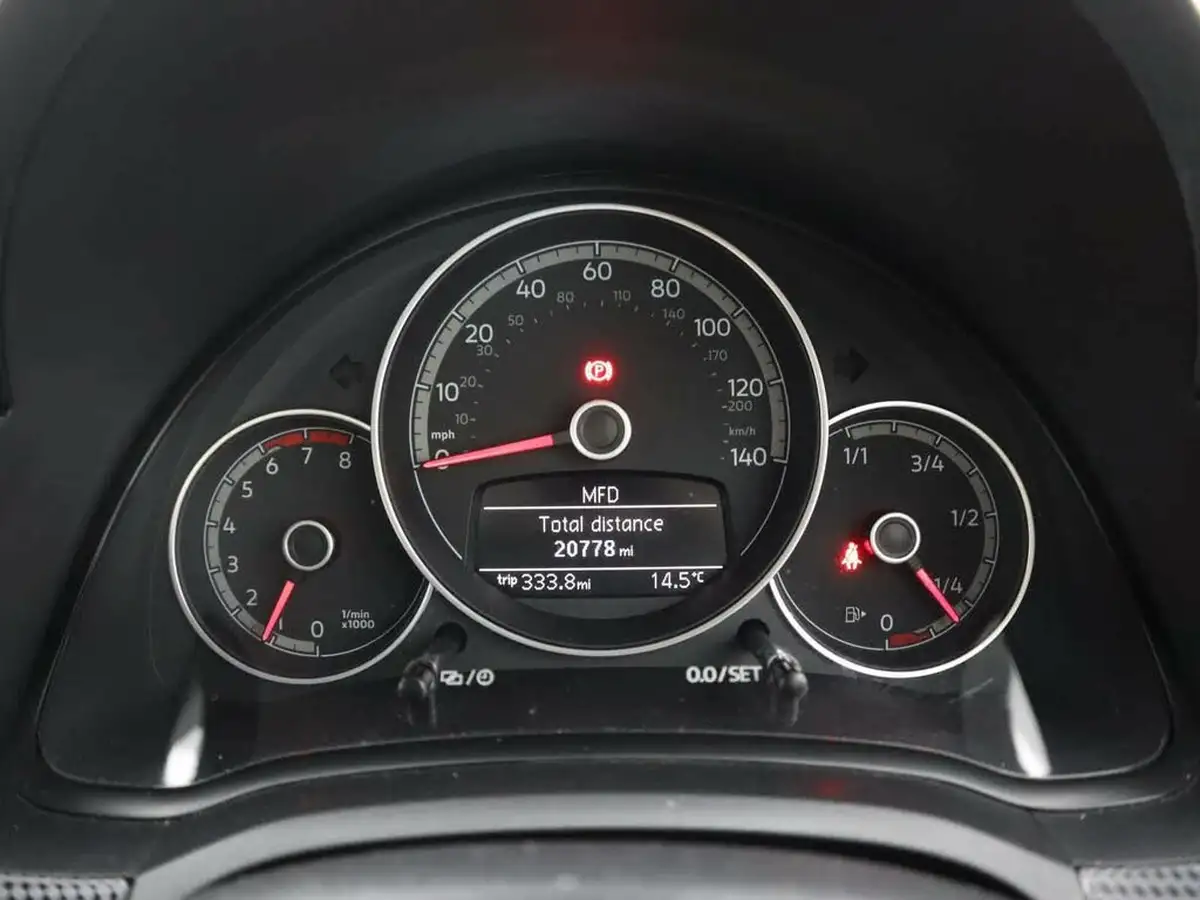2022-volkswagen-up-10-up-5d-big-10