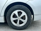2012-toyota-prius-small-17
