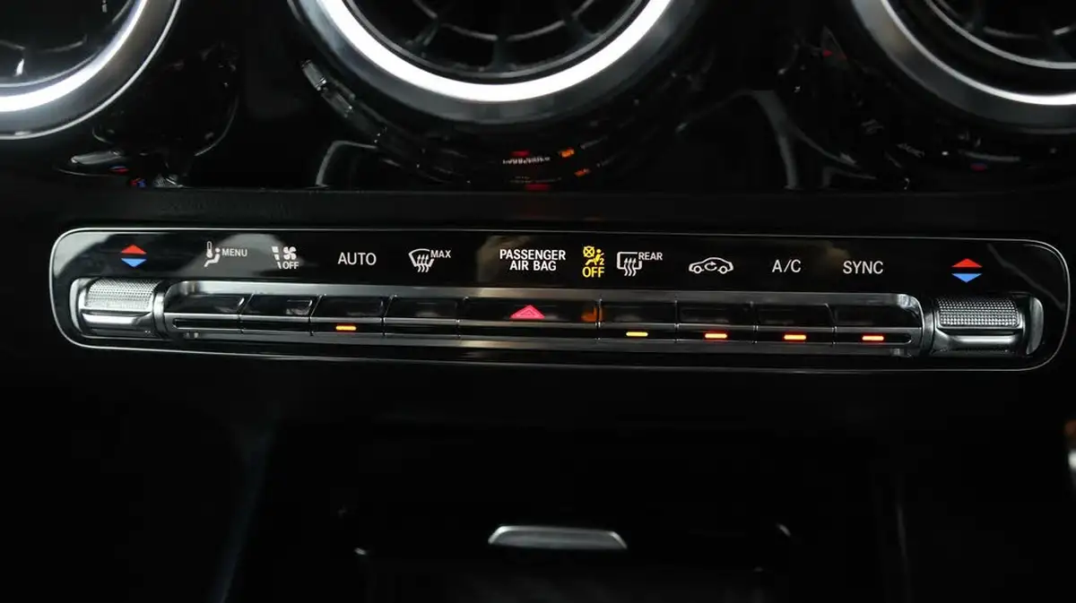 2021-mercedes-benz-gla-class-13-gla-180-amg-line-executive-1332cc-big-11