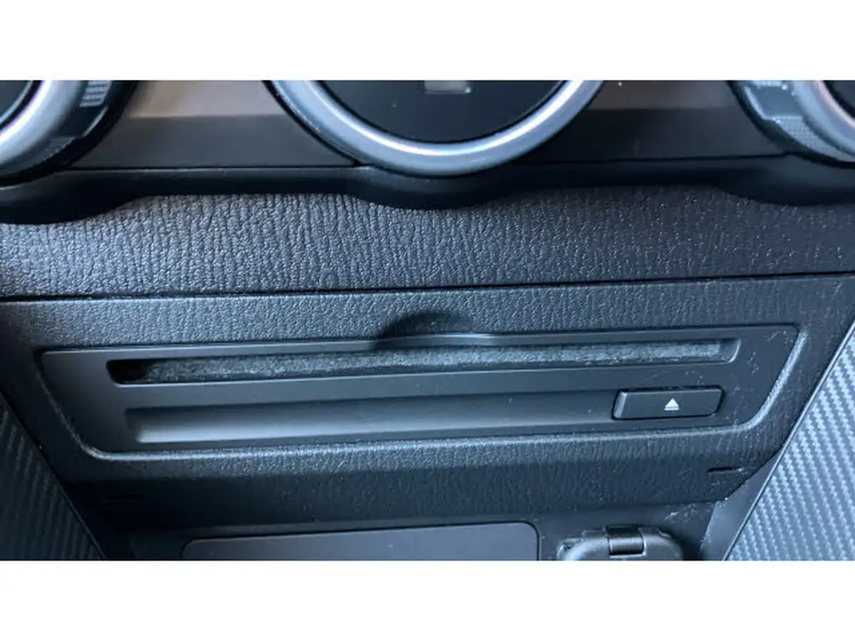 2018-mazda-mazda2-15-sport-nav-big-29