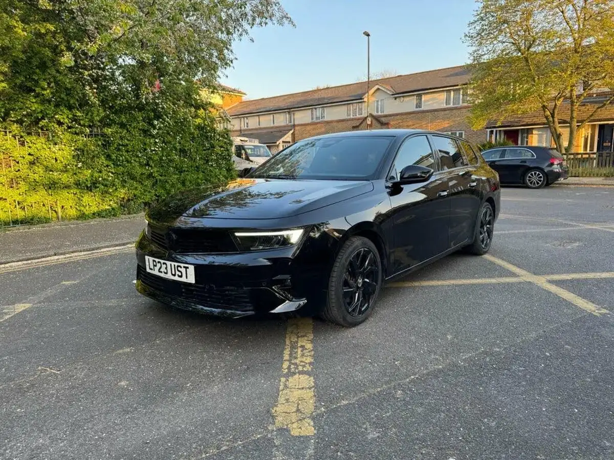 2023-vauxhall-astra-12-turbo-gs-sport-tourer-auto-big-5