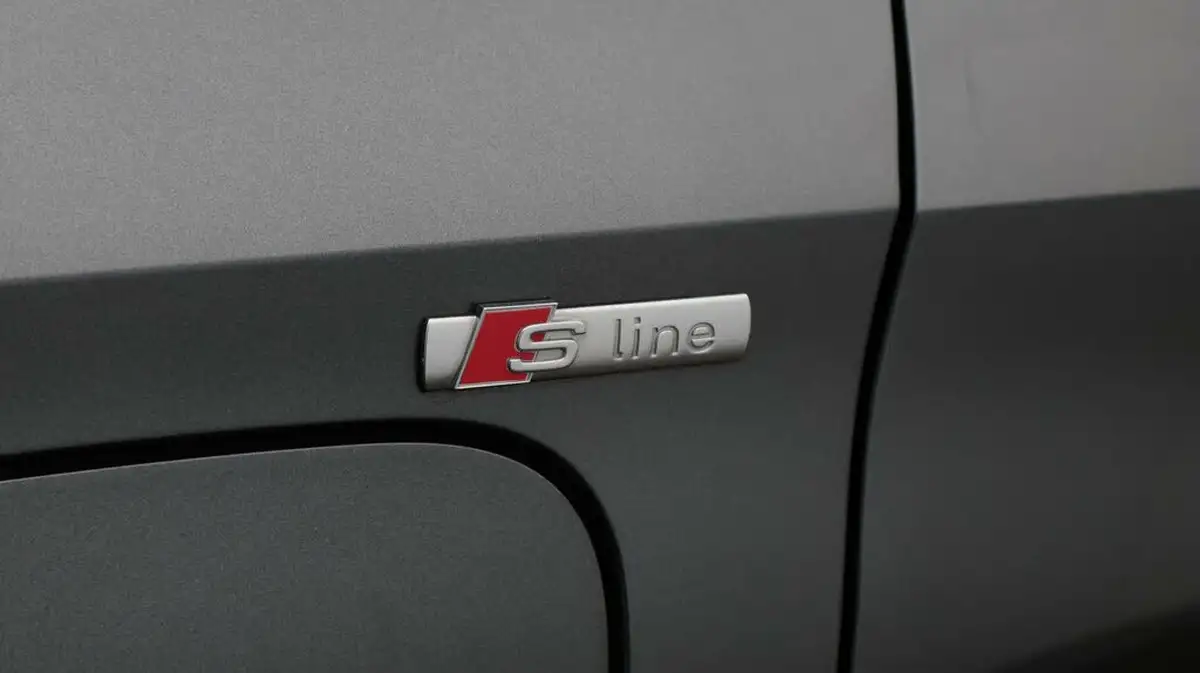2022-audi-a3-14-40-tfsi-e-s-line-big-20