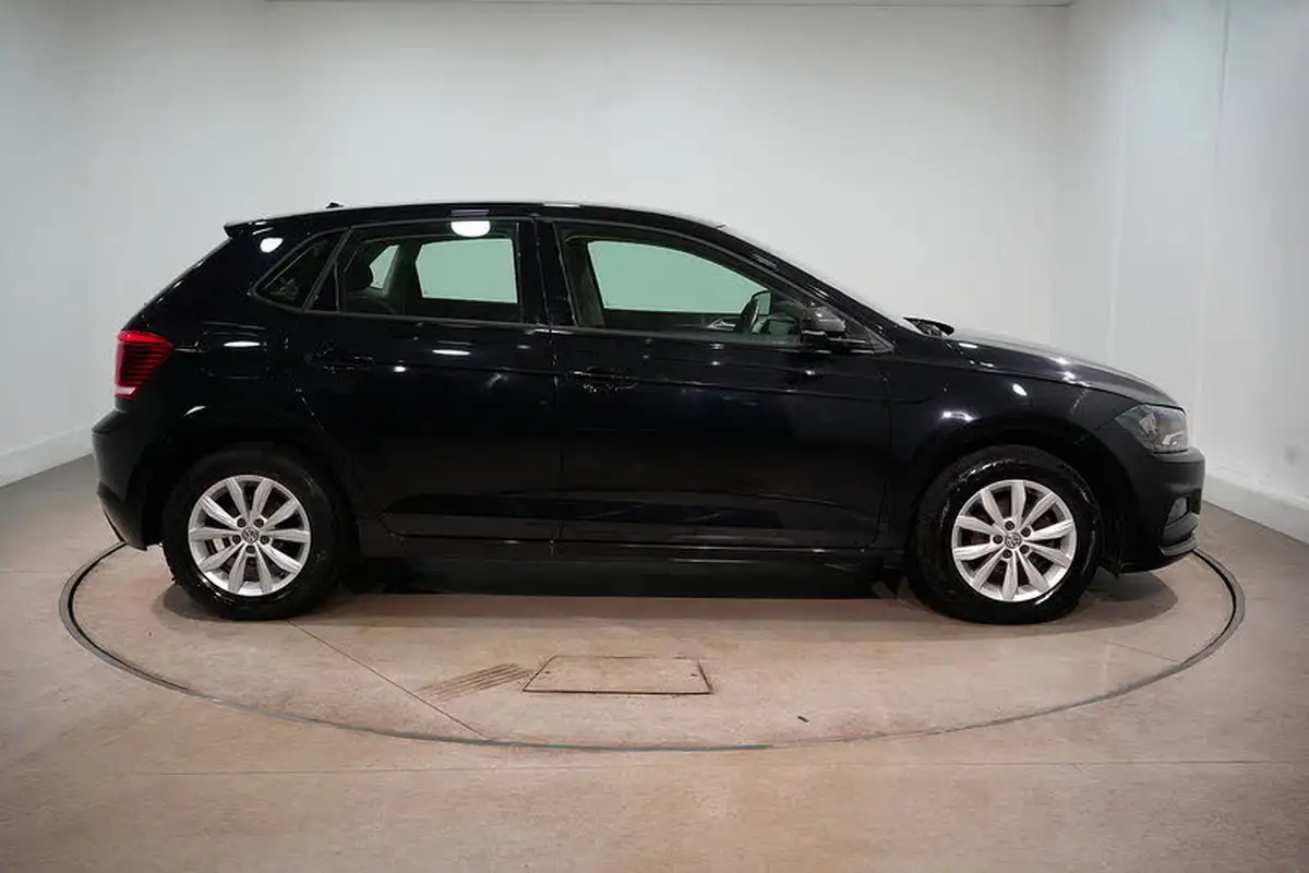 2018-volkswagen-polo-10-se-75ps-big-3