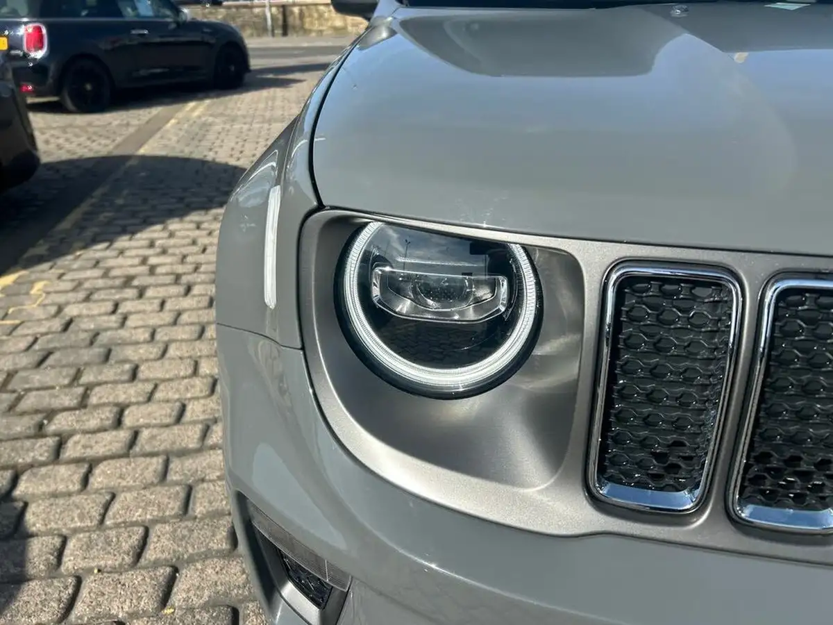 2021-jeep-renegade-13-gse-limited-phev-big-26
